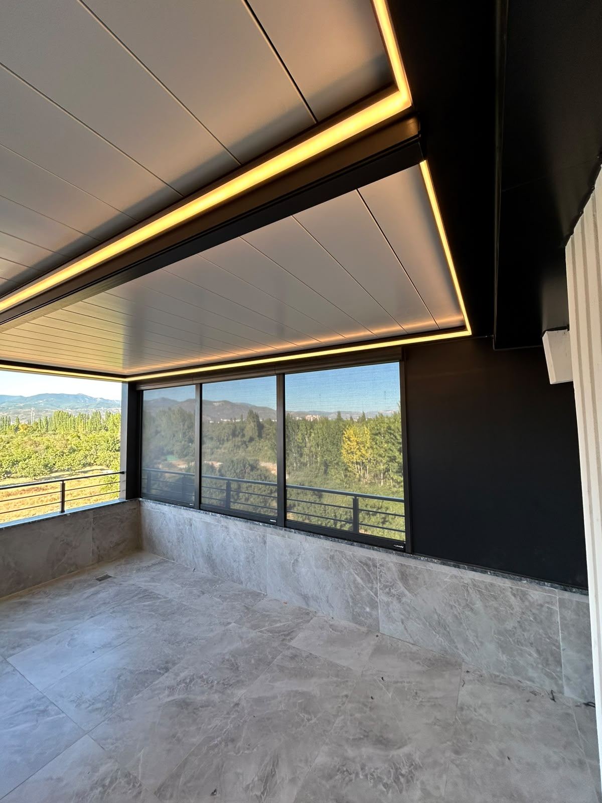 Akçay Bioklimatik Pergola Uygulamamız